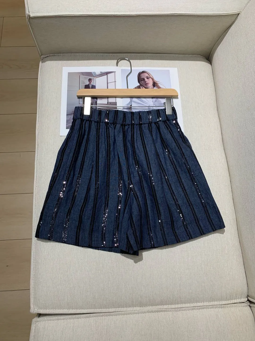 New Spring And Summer High Quality Fashion Commuter Heavy Duty Sequin Elastic Waist Shorts For Women 2025