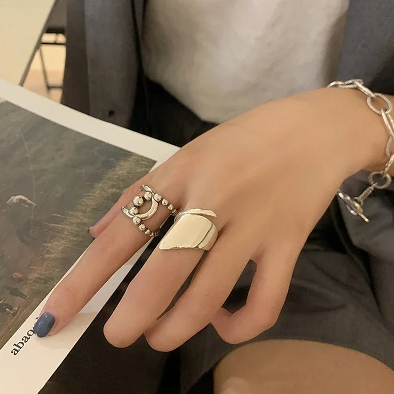 925 ayar gümüş düzensiz yüzük kadın geniş pürüzsüz açık basit Retro tarzı el yapımı yüzükler takı doğum günü hediyesi