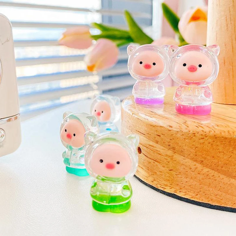 2Pcs Mini Luminous Translucent Resin Animal Cartoon Pig Glow In The Dark Miniatures Terrarium Figurines Home Decor DIY Crafts