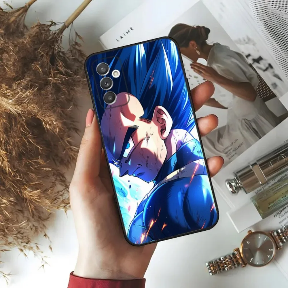 Etui na telefon V-VegetaS anime do Samsung S24,23,22,30,21,10,9, Ultra,Plus,Lite,FE,5G Black Soft Case