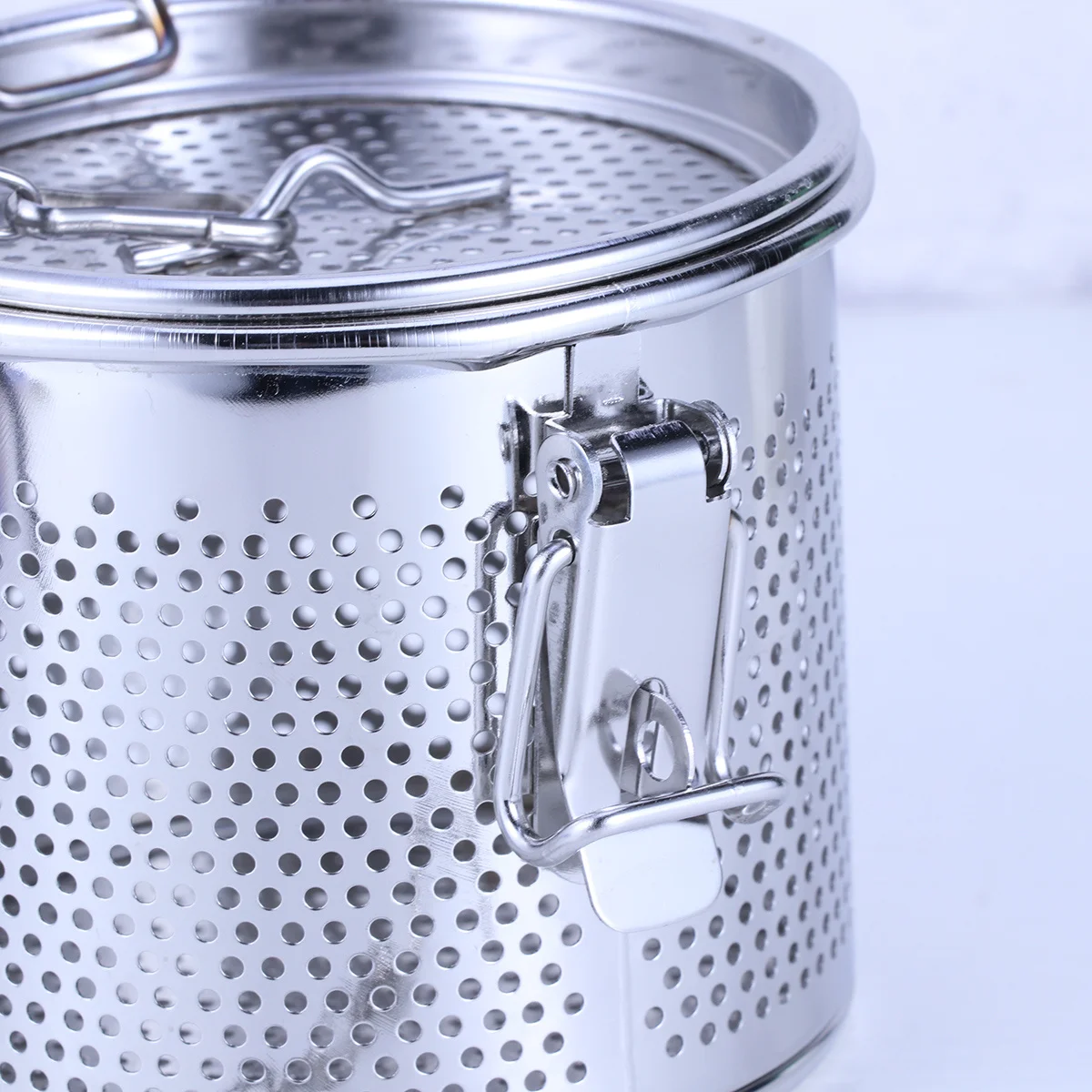 

Stainless Steel Halu Spice Infuser Basket Large Size Tiny Holes Seasoning Strainer For Soup Tea Brine Filtering Kitchen