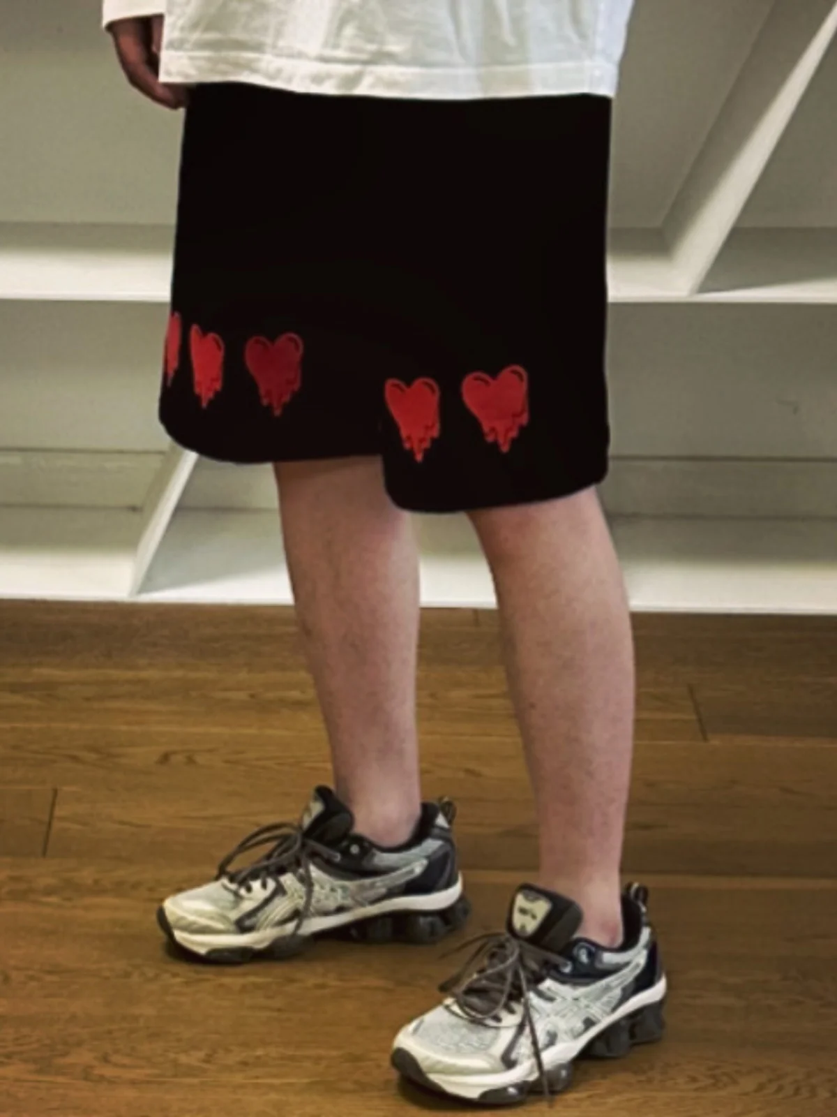 

BTTJOB EU Heart Sweat Short Cotton Sporty Printed Shorts Five-Quarter Length Casual Fashion Urban Style Straight Leg Fit