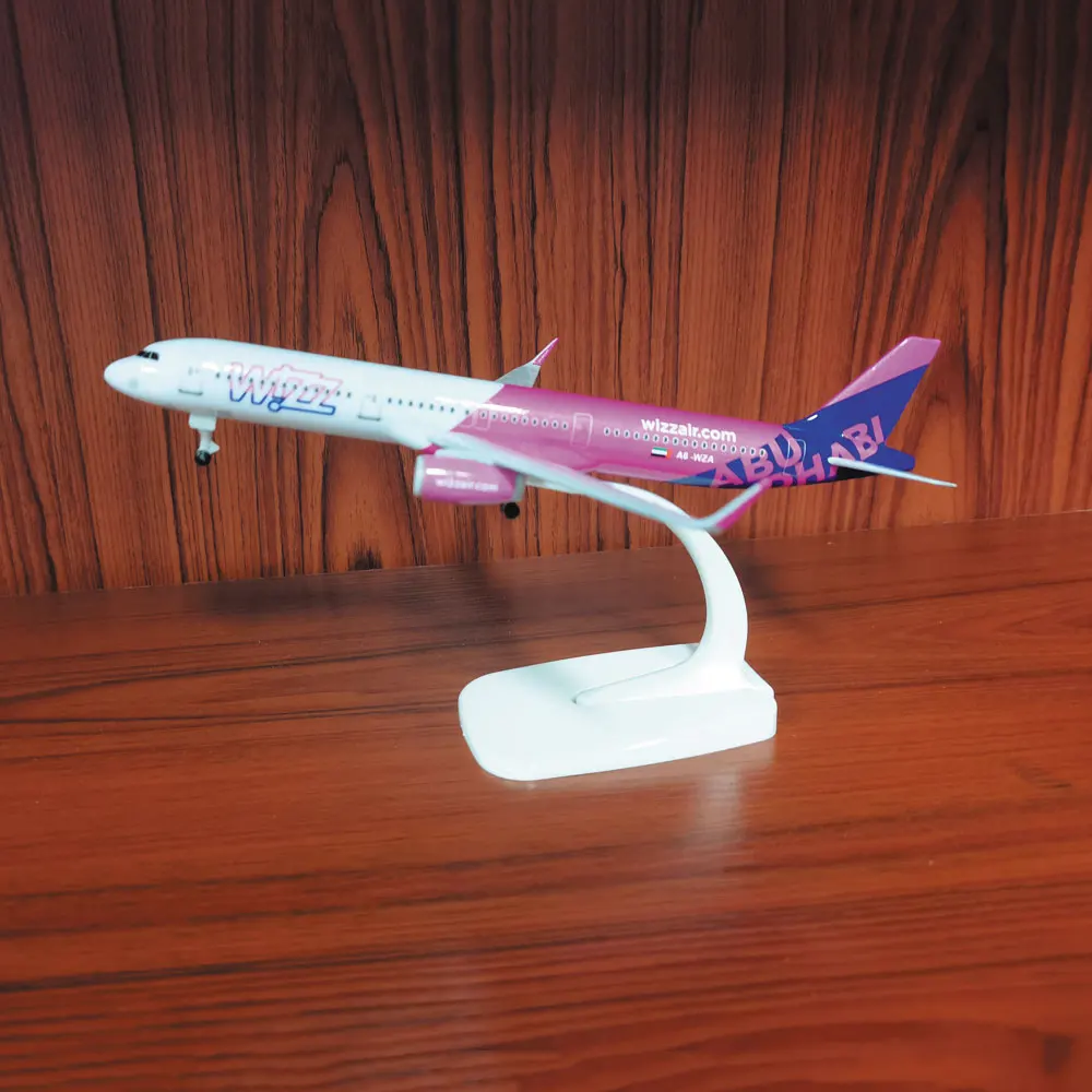 Decoración del hogar 20cm Wizz Air para Airbus A321 1/200 modelo de avión fundido a presión modelo de avión fundido a presión para regalo y colección