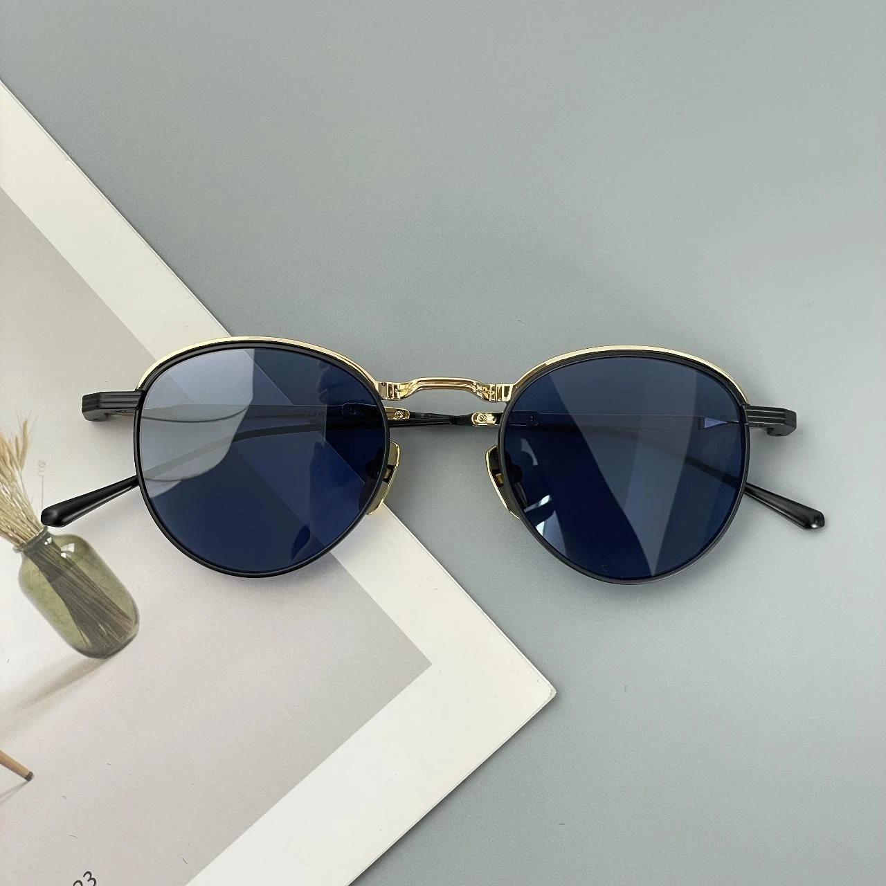 Foldable Retro Round Metal Sunglasses Men Women Japanese Handcrafted Fashion UV400 Outdoor Travel Sun Glasses Shades Eyewear