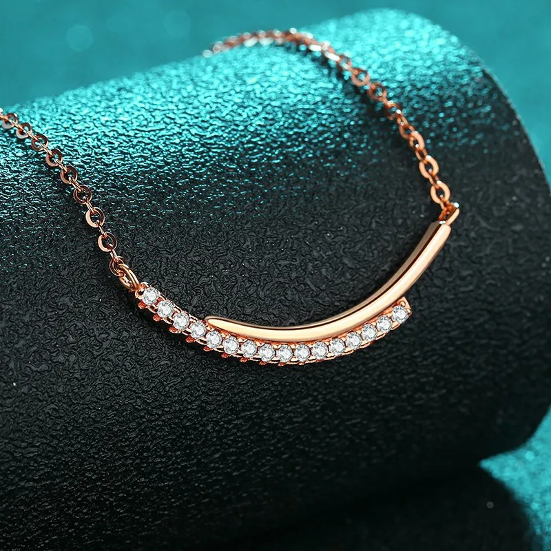 18K Moissanite Champagne Gold Necklace Women Smile Row Diamond Line Chain Simple Senior Cool Feeling