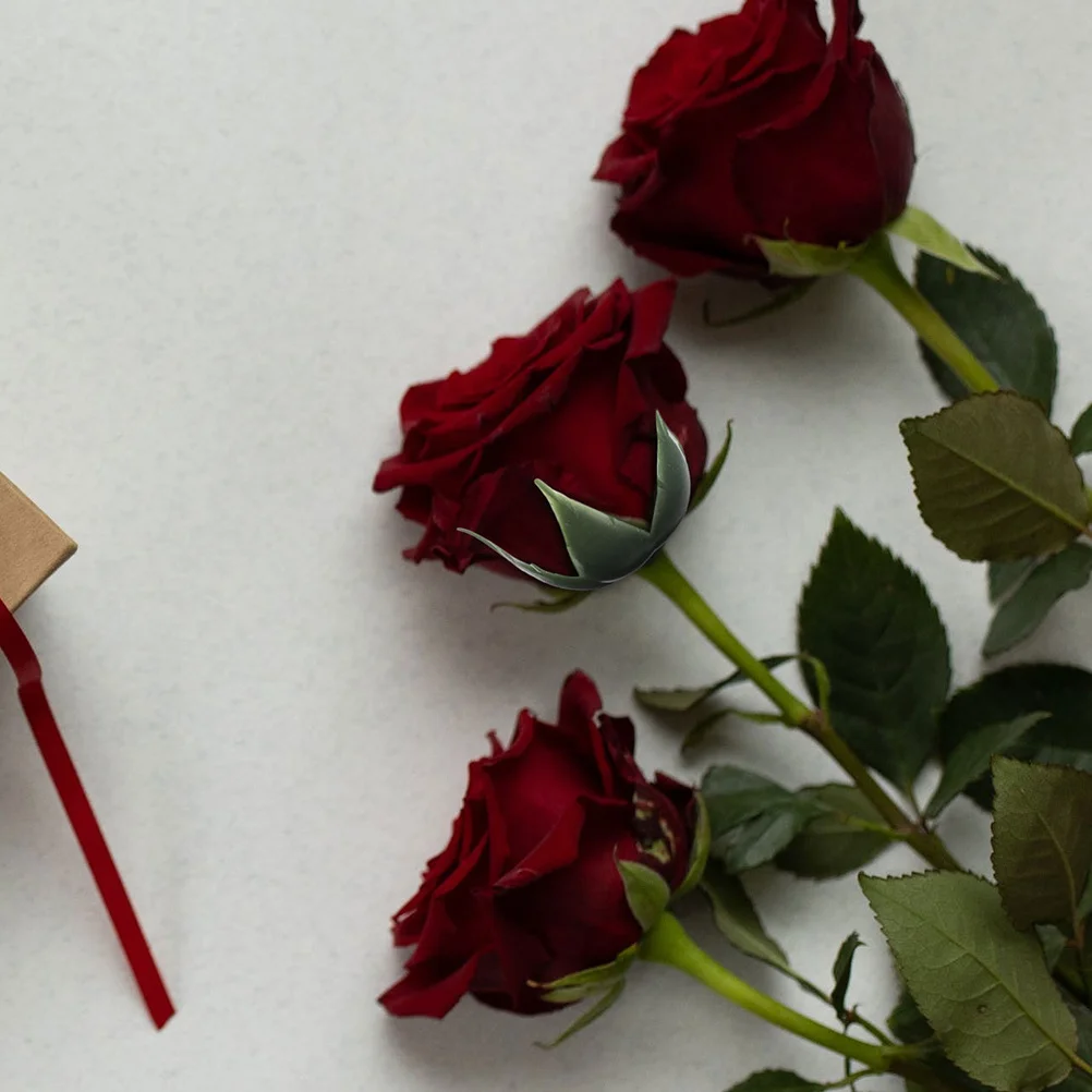 150 قطعة من حساب الزهور الاصطناعية البلاستيكية الوردية DIY بها بنفسك الحرفية حفل زفاف ديكور المنزل لوازم الأزهار