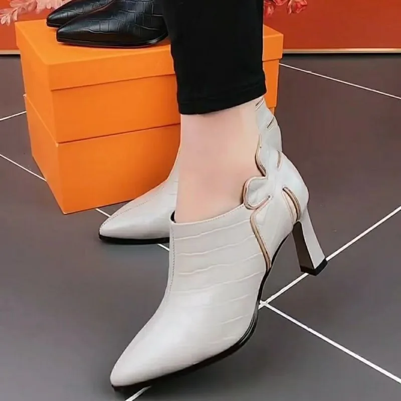 

Deep Mouth Solid Color Single Shoes Spring and Autumn New Thick Heel Fashion All-match Pointed Side Zipper Leather Shoes