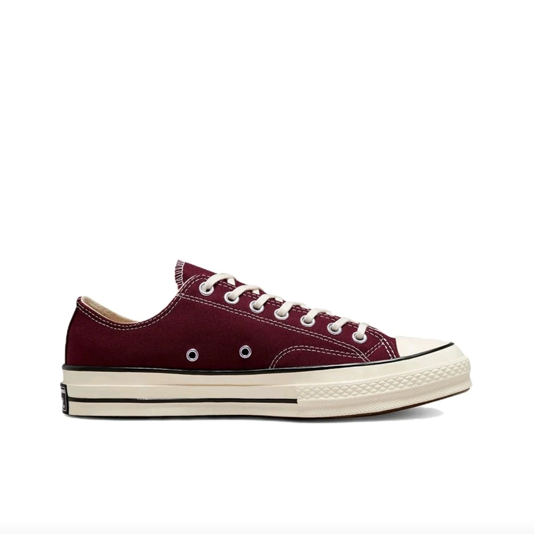 

Converse Chuck 70 Men's and Women's Skateboarding Shoes, Light Weight, Classic, Breathable Sneakers, Burgundy/Beige