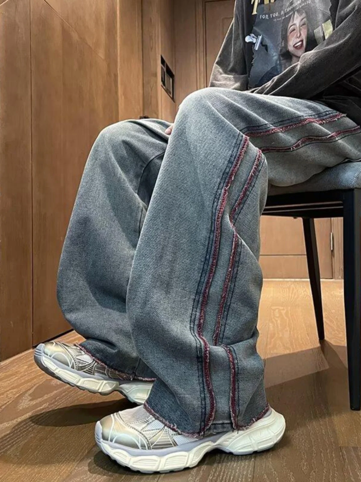 

Мужские повседневные джинсы в полоску из денима, весна-осень, с высокой талией, прямые, свободные, широкие штанины, с рваным дизайном, модный бренд