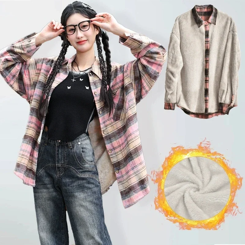เสื้อเชิ้ตลายตารางฮาราจูกุทรงโอเวอร์ไซส์สำหรับผู้หญิง ฤดูใบไม้ร่วง ฤดูหนาว บุผ้ากำมะหยี่หนานุ่ม อุ่นสบาย เสื้อคลุมแฟชั่นสตรีทแวร์ Y2K เสื้อตัดต่อสีตัดกัน