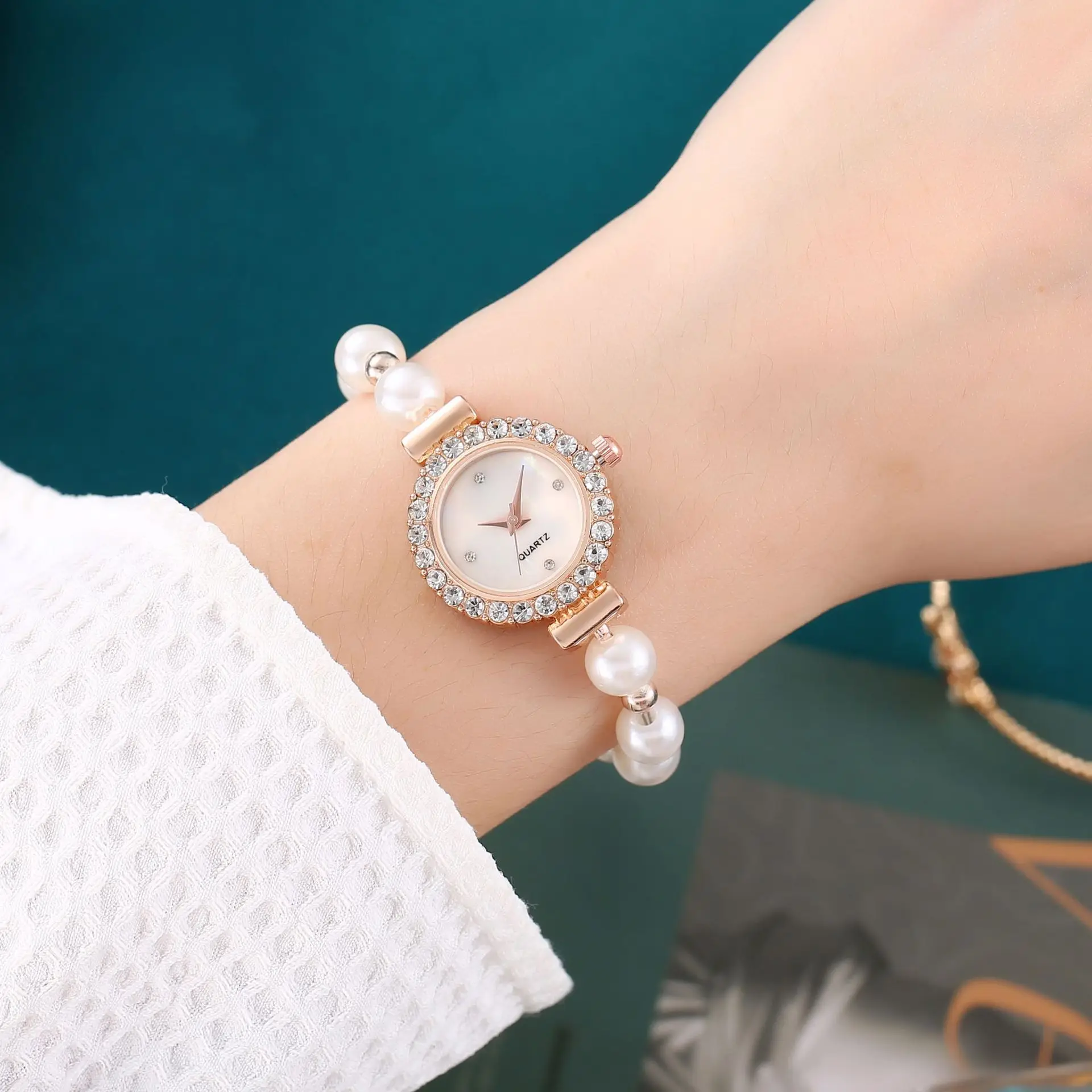 2024 New Fashion Women\'s Watches Simulation Pearl Diamond Square Ladies Watch Pull-up Schoolgirl Bracelet Watches reloj mujer