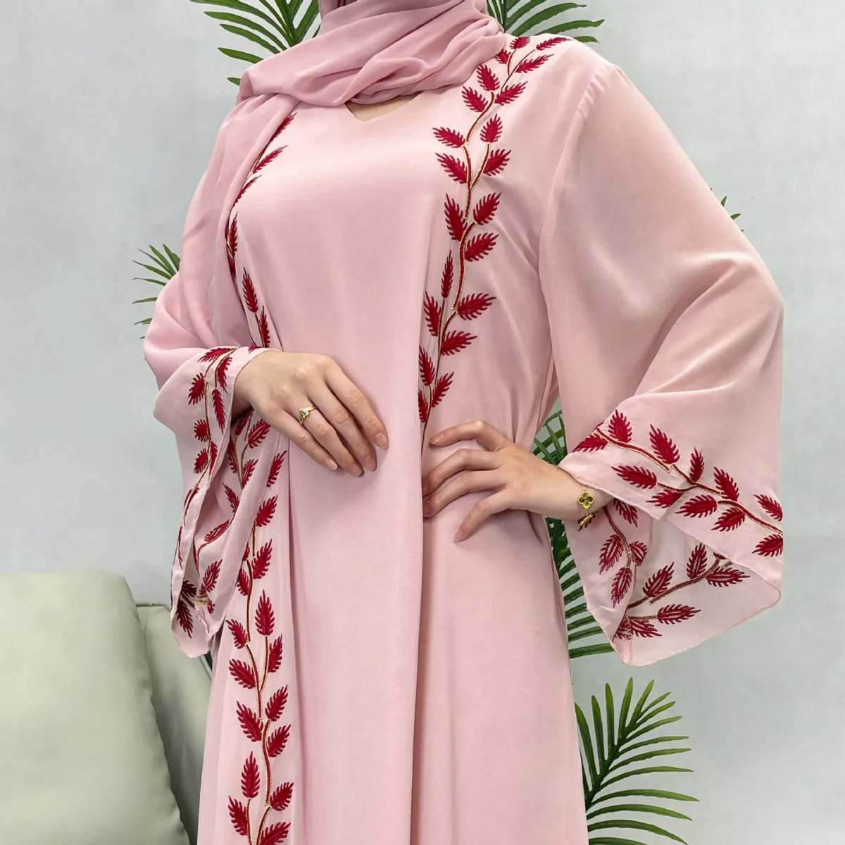 Dubai Turkish Chiffon Muslim Dress Woman Long Sleeve Plant Pattern Embroidery Long Dresses Elegant Party Abayas Kaftan Street