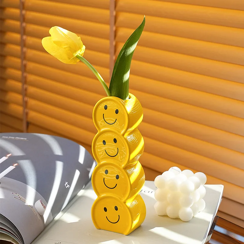 Smiling Face Ceramic Vase Creative Decoration Modern and Simple Home Living Room Flower Arrangement Foyer Atmosphere Decoration