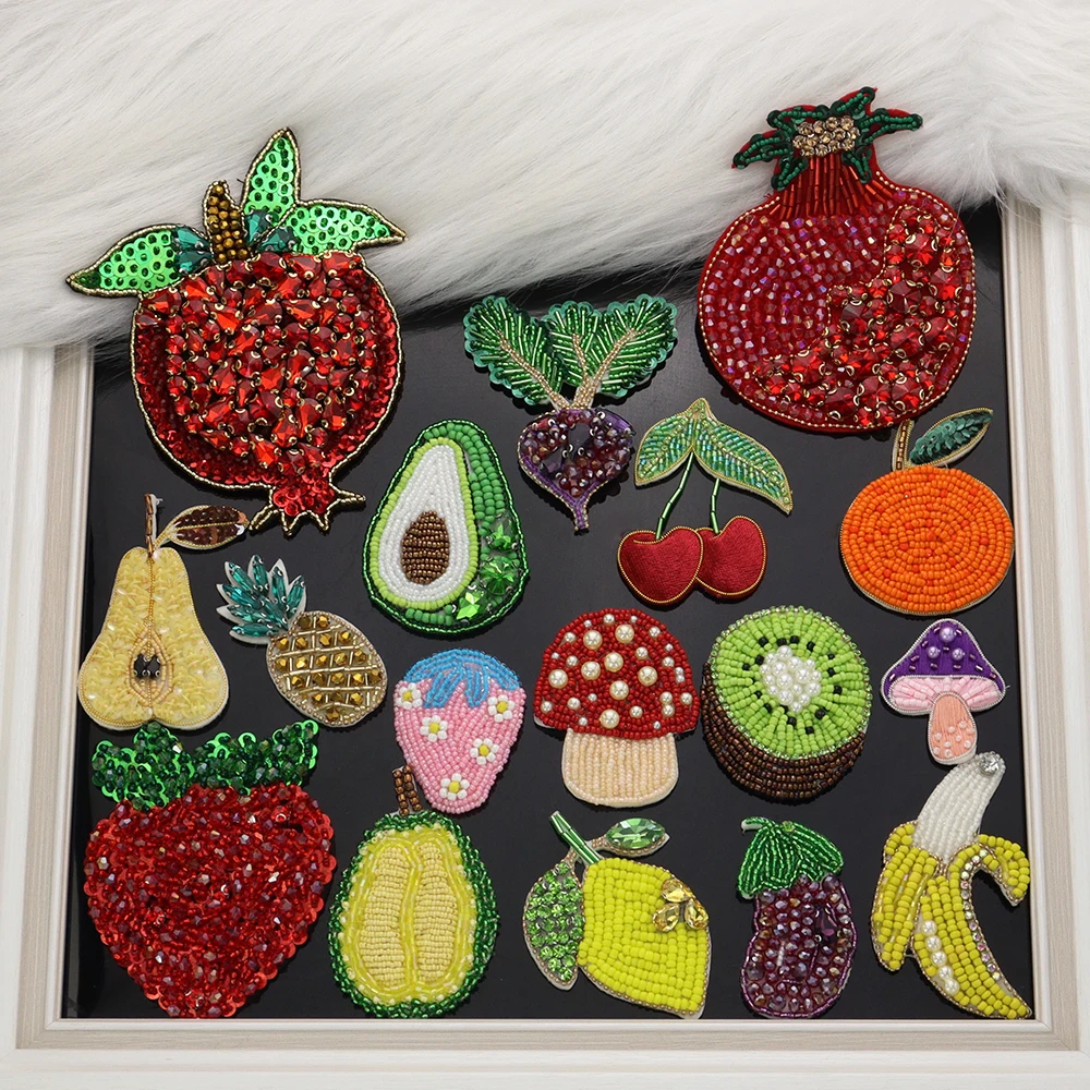 Bead fruit Badges Rhinestones Guava Motifs strawberry, radishes, peach Patches Applique for Clothes Bags Decorated Sewing