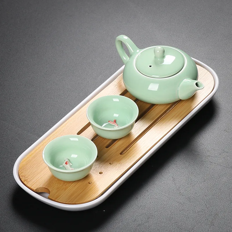Kung Fu theeservies met theeblad, eenvoudige moderne theepot, Japans, hotelkamers, slaapzaal, thuis