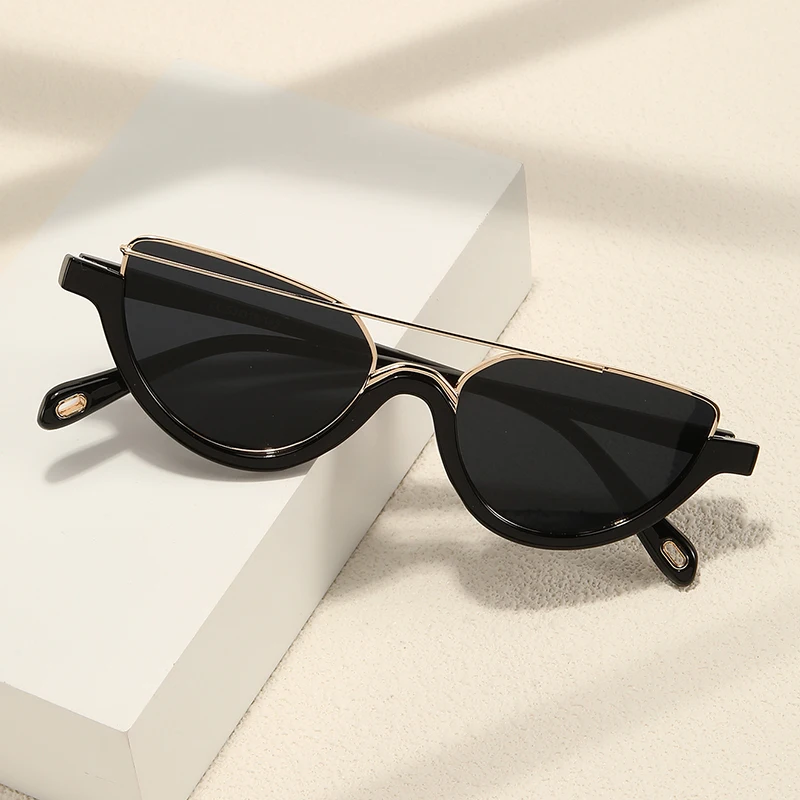 A Pair of Double Beam Half Frame Fashionable and Personalized Cat Eye Glasses Hip-Hop Sunglasses