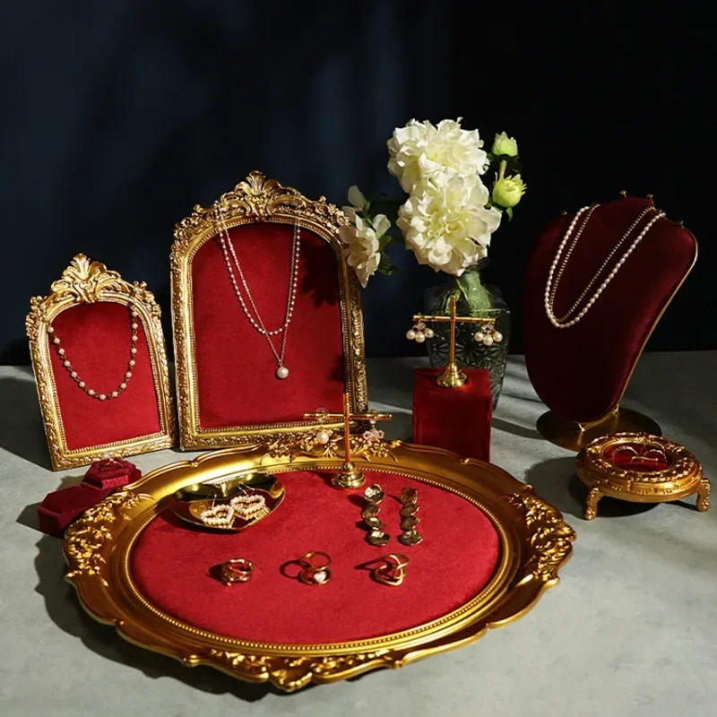 

Light Luxury Red Flannelette Photo Frame Necklace Stand Jewelry Store Shooting Props Ring Tray Shop Jewelry Display Rack