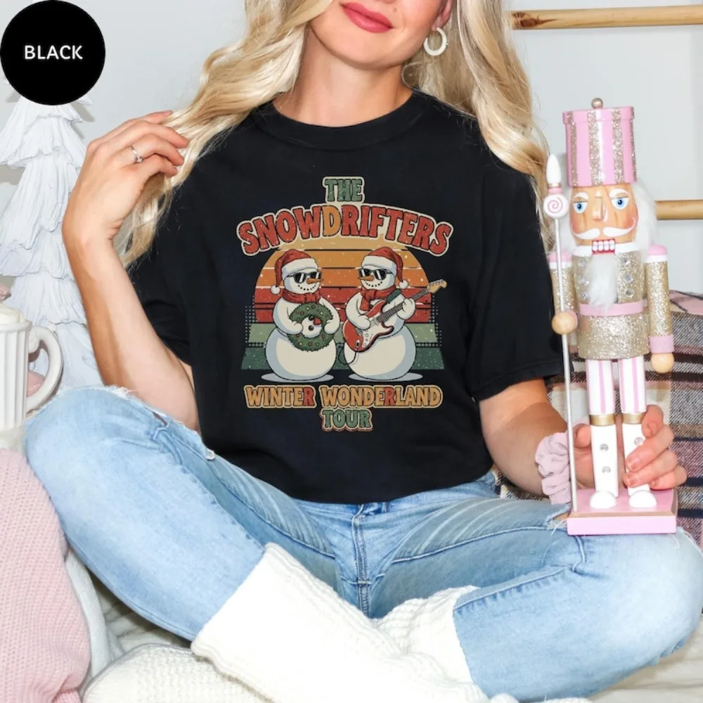 

Ретро Snowdrifters Рождественская рубашка унисекс для женщин и мужчин Забавный снеговик с короткими рукавами Модные топы Эстетический топ Harajuku Y2k