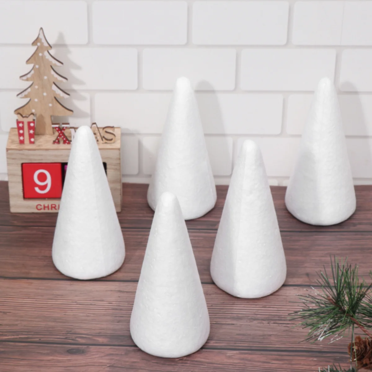 Amosfun 12pcs 15cm White Solid DIY Cone Children Handmade Craft Cone Accessories for Home Craft Christmas