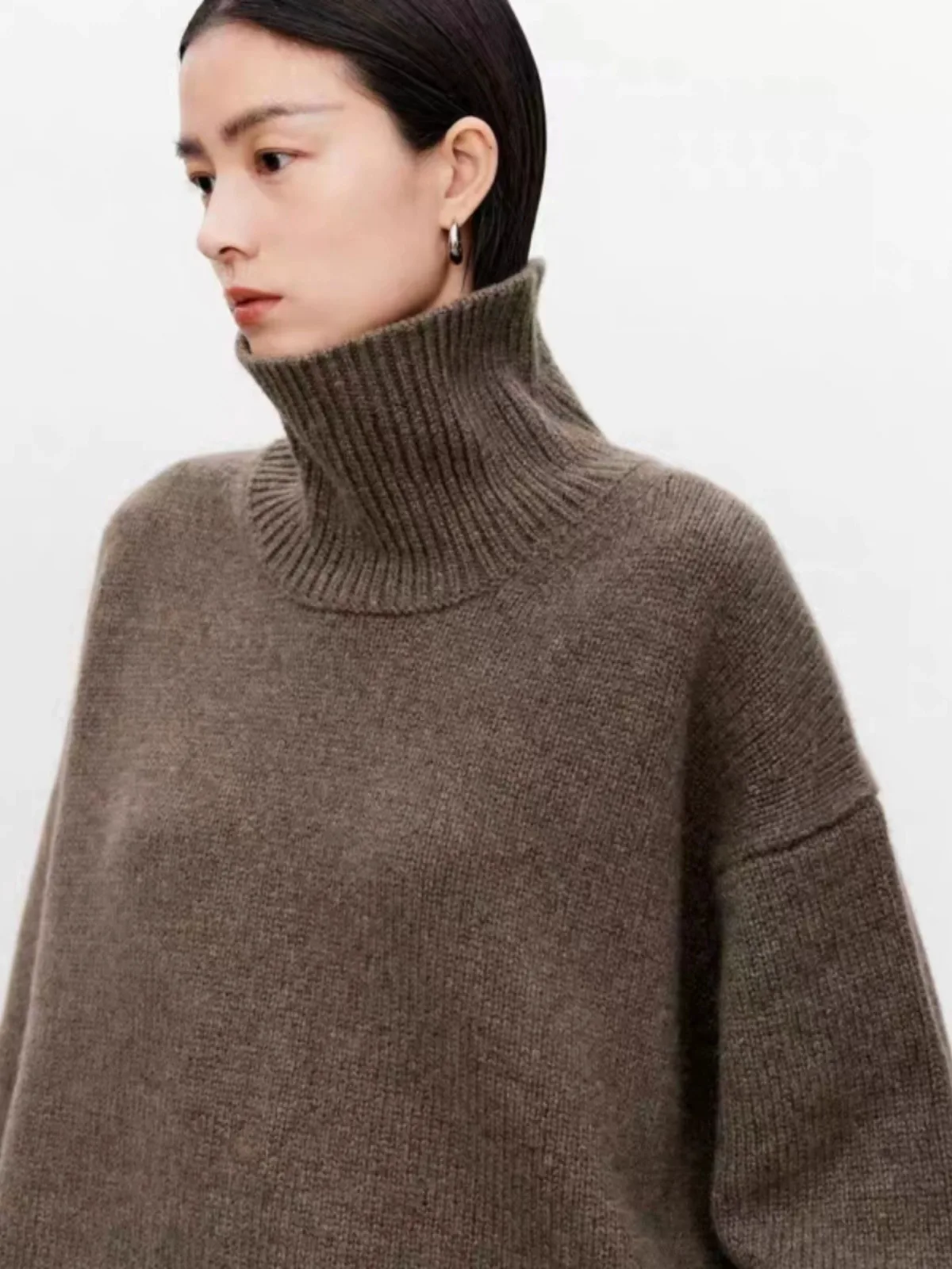 High-end soft waxy turtleneck 100%cashmere sweater women\'s loose thickened sweater base wool sweater