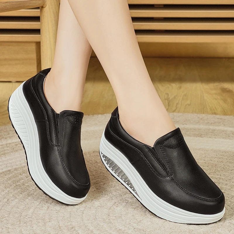 

Женские повседневные туфли больших размеров, всесезонные, ультралегкие, из двухслойной кожи, на танкетке, без застежек, с толстой подошвой, высота каблука 5,5 см, белые кожаные туфли