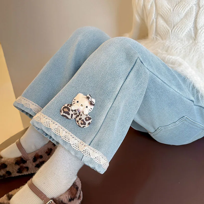 

Плюшевые джинсы Hello Kitty для девочек, новые зимние повседневные свободные брюки-клеш с милым мультяшным узором, синие теплые брюки с эластичной резинкой на талии и карманами