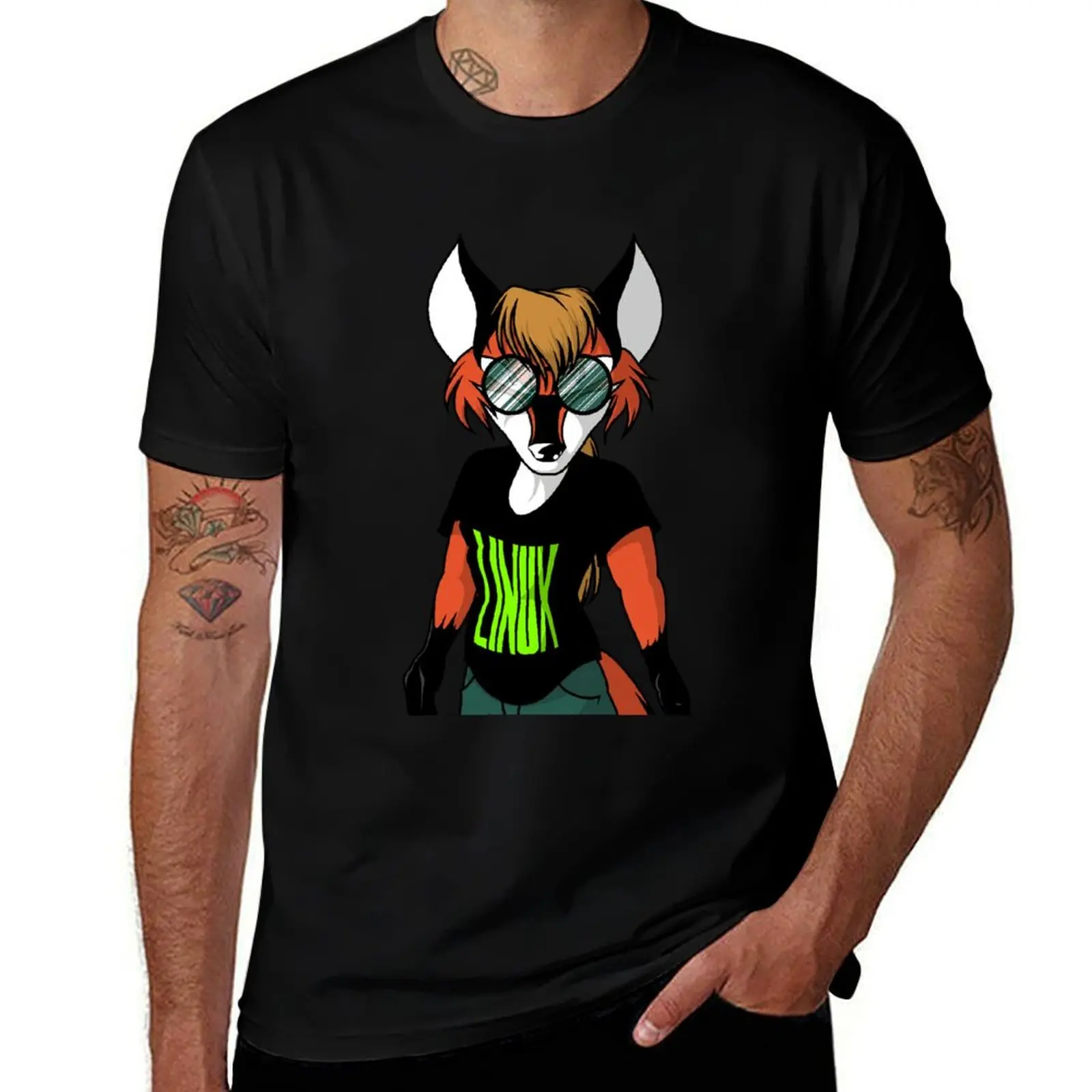 

Xenia the Linux Fox T-Shirt Clothing sports fans tshirts personalised Men's cotton t-shirt