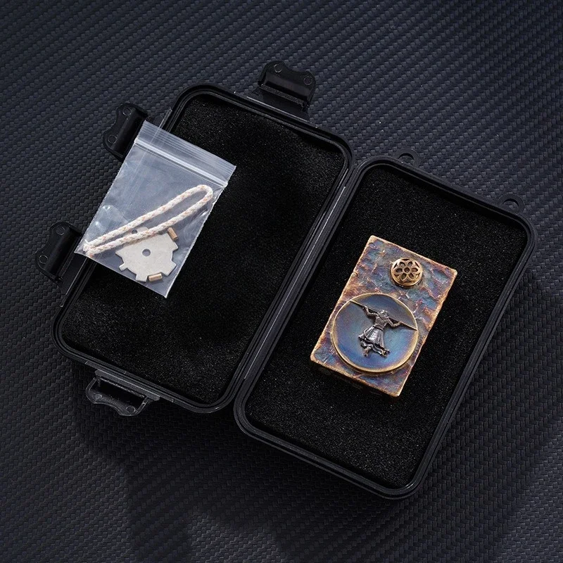 New Hand-carved Original Copper Right-angle Small Heavy Armor, Grinding Wheel Kerosine Lighter, High-end Gift for Boyfriend