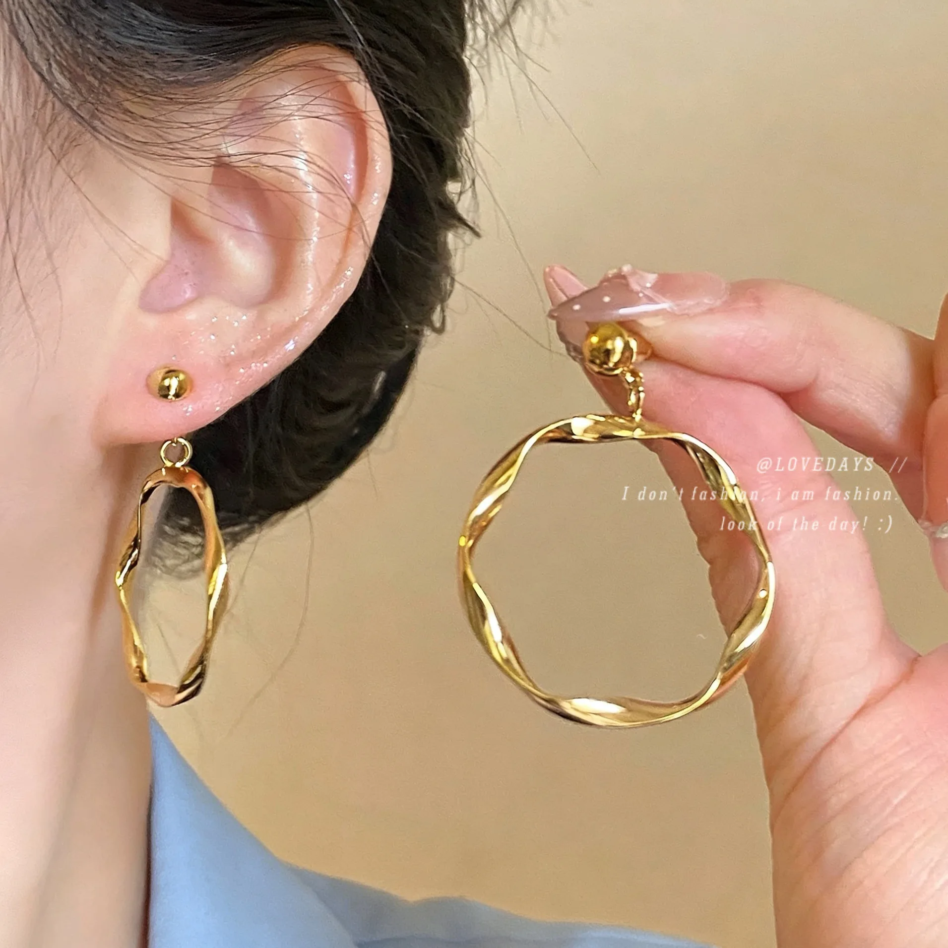 Premium Oversized Silver Hoop Earrings Water Ripple Texture Twisted Chunky Vintage Hong Kong Style Unique for Women