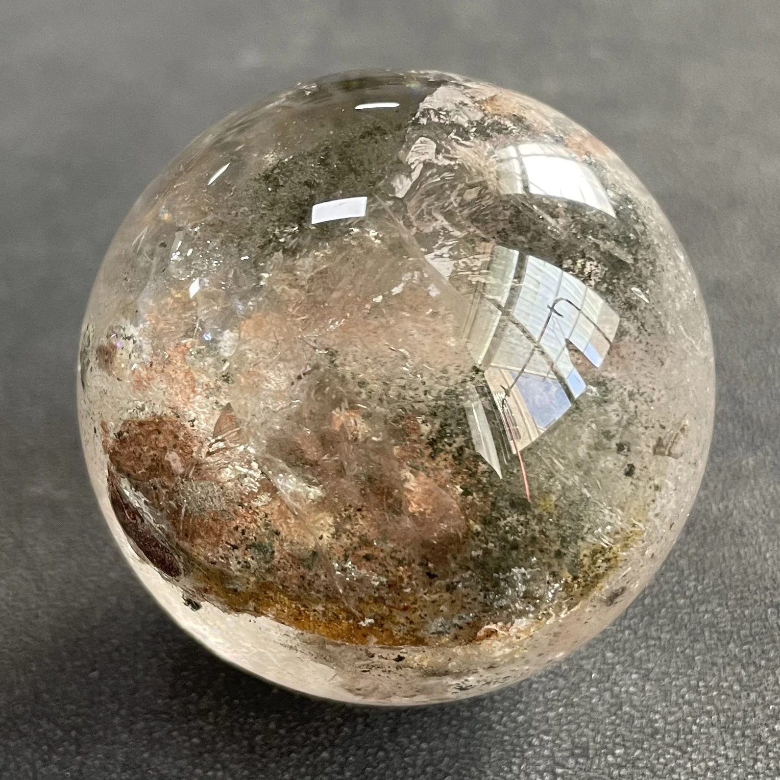 

136g Natural Stone Green Phantom Sphere Polished Garden Quartz Ball Reiki Healing Gift Crystal Ball Room Decor Y1716