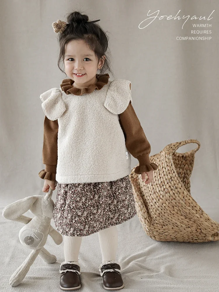 Girls' Winter Solid Vest 2023 Children's New Fashion Cute Small Flying Sleeves Versatile Warm Top