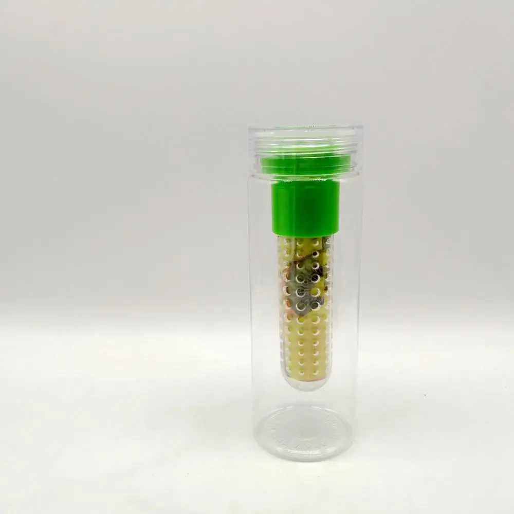Top Ten Hotsale Item Wholesale Flat Style Lid Fruit Detox Fruit Infuser Drinking Water Bottle Tritan Plastic Cold Water