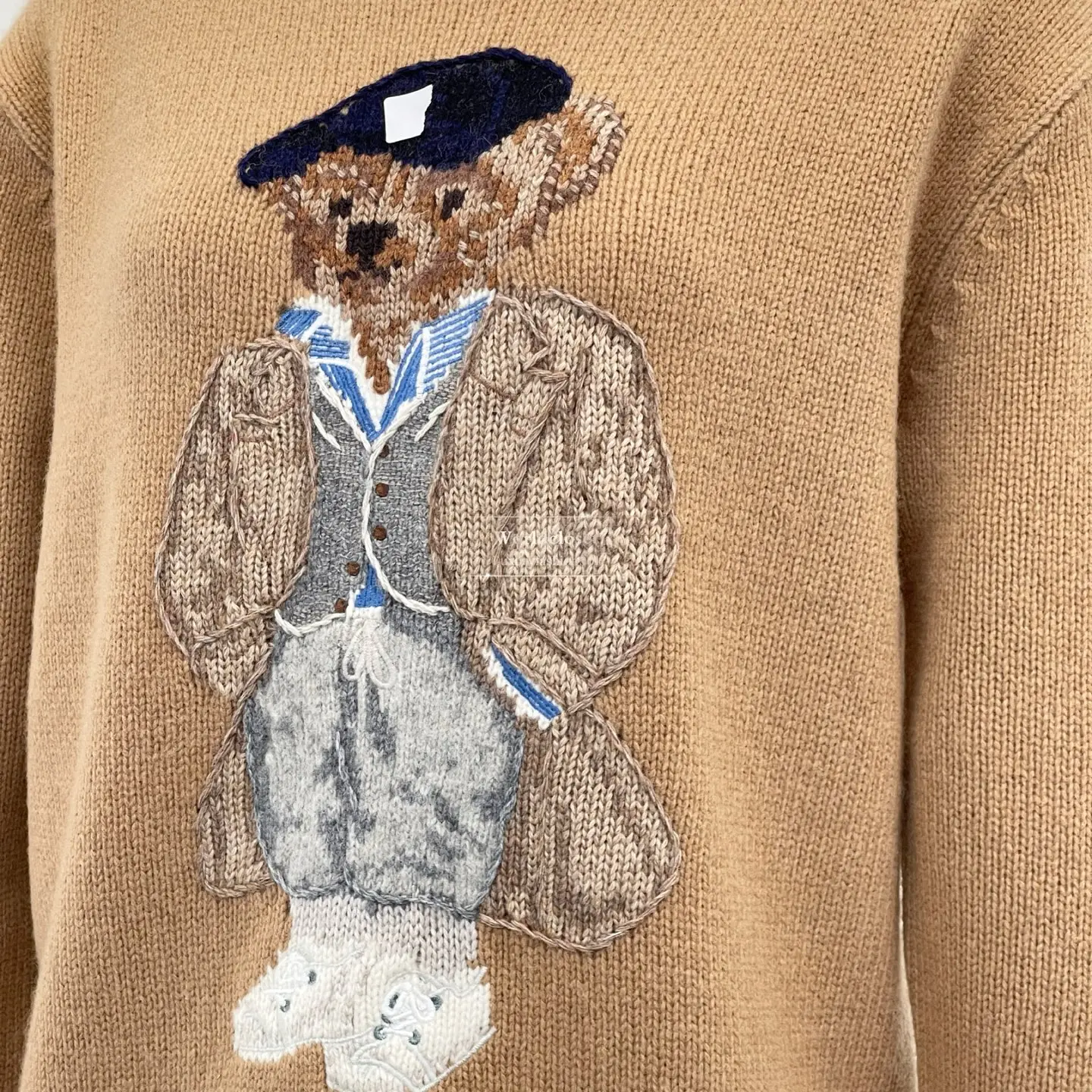 

Женский свитер-пуловер с длинными рукавами Little Bear