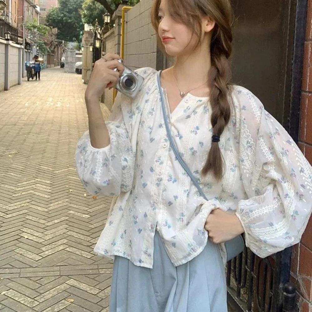 

Korean Style Pleated Long Sleeve Blouse Sweet Loose Lace Floral Blouse Spring Autumn Ins Shirt Women Spring Fall