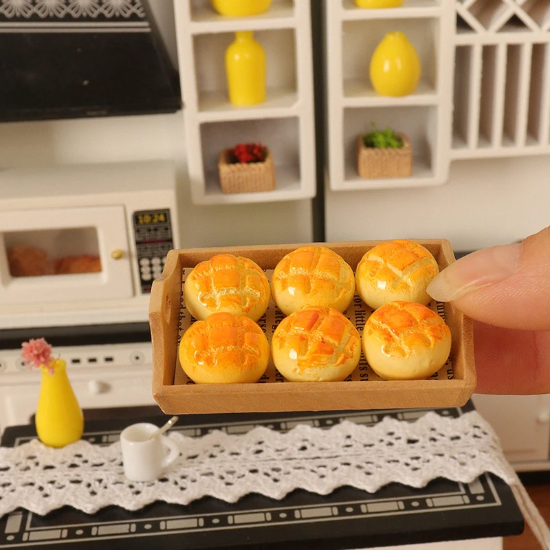 

1Set Doll House Miniature Food Toy Pineapple Bun Bread Tray Scene Model Ornaments Shooting Props