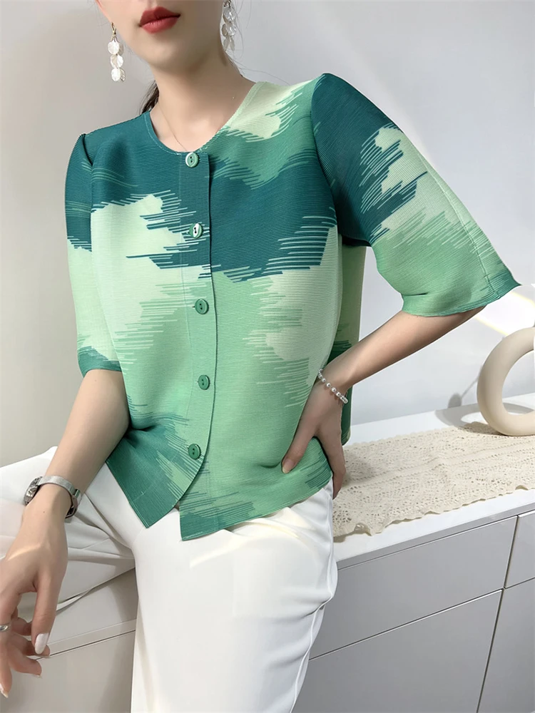 GVUW Pleated Print Shirt Women Half Sleeve Single Breasted Round Collar Loose Elegant New 2024 Versatile Female Clothing 17G6563