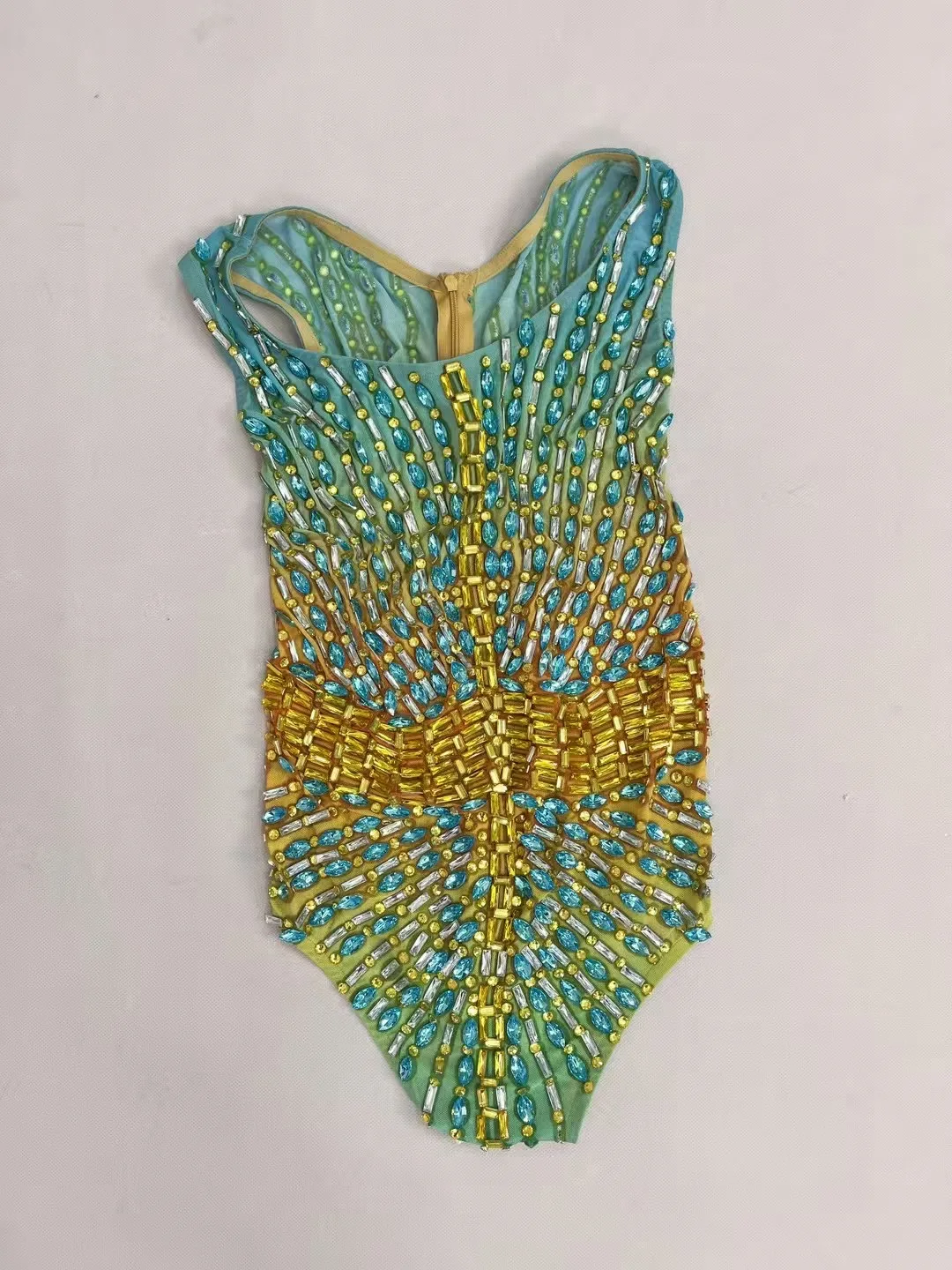 عيد ميلاد احتفال حزب الزي DS بار عرض ارتداء المغني راقصة أداء زي مشرقة الملونة الراين ارتداءها