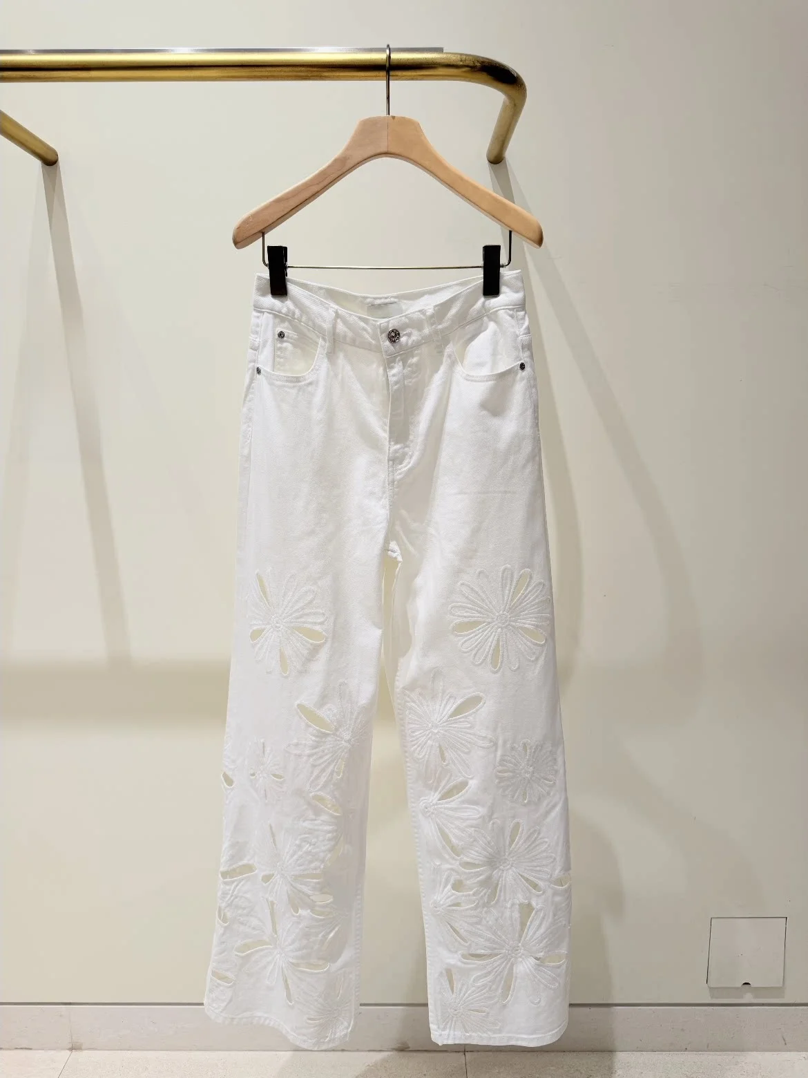

White Embroidered Hollow Flower Straight Leg Jeans High Waist Cotton Spring 2026 HEIDD S Home Ladies Premium Denim