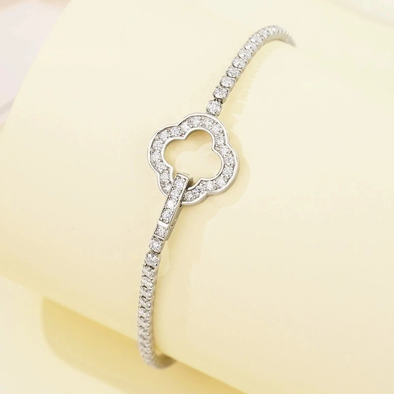 tennis bracelet Four-leaf clover moissanite bracelet, elegant and stylish Fashionable and Versatile Bracelets