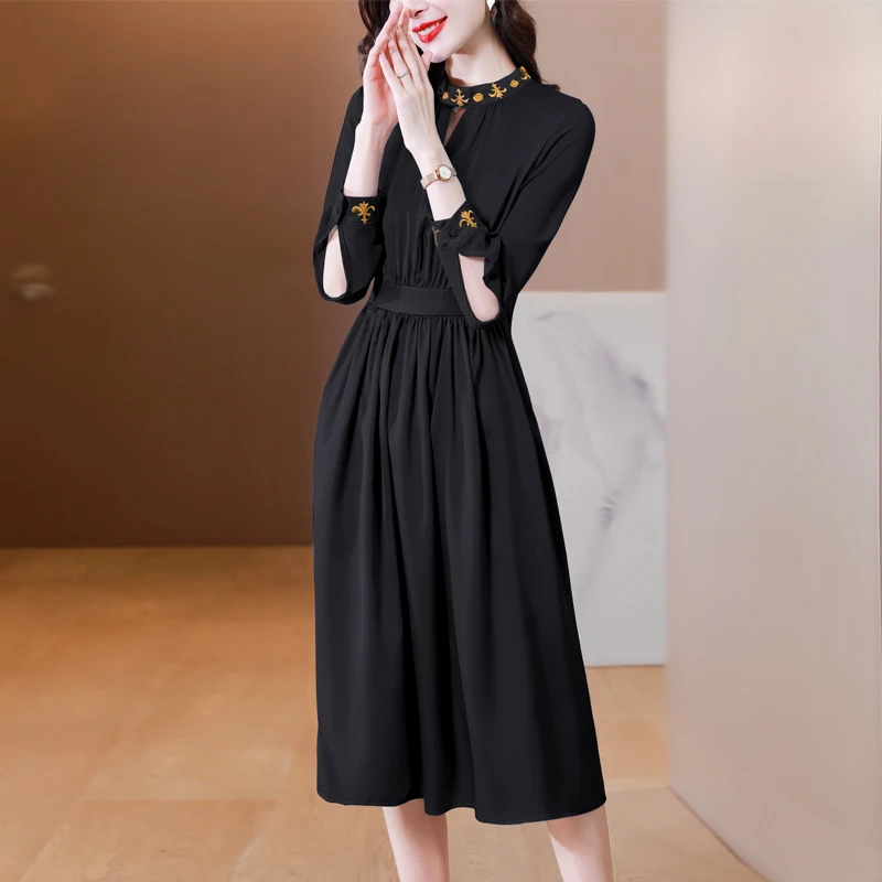 2023 Autumn New Silk Long Heavy Industry Embroidered Satin Long Sleeve Dress O-Neck Loose Large Size Slim Knee Length Gown