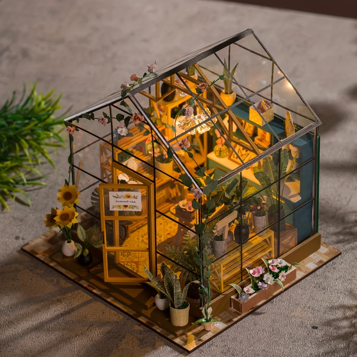 Mini kit per casa delle bambole fatta a mano fai-da-te del negozio di fiori, kit mini casa costruita per adulti con puzzle in legno 3D adatto per la famiglia e gli amici