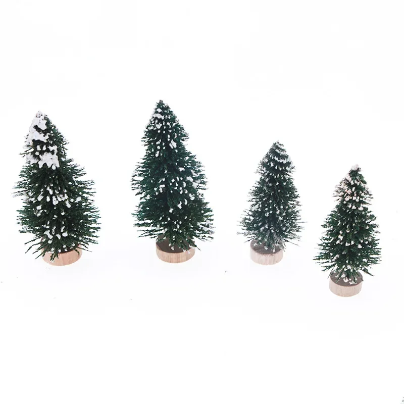 Dollhouse Mini Christmas Tree Accessories, Plastic Christmas Cedar Tree BJD Miniature Scene Decoration