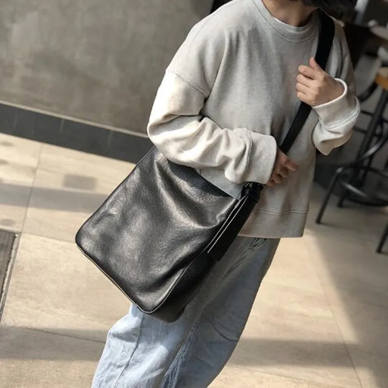 Dermis new big bag wide shoulder lead layer cowhide shoulder bag retro Korean version trend diagonal bucket bag