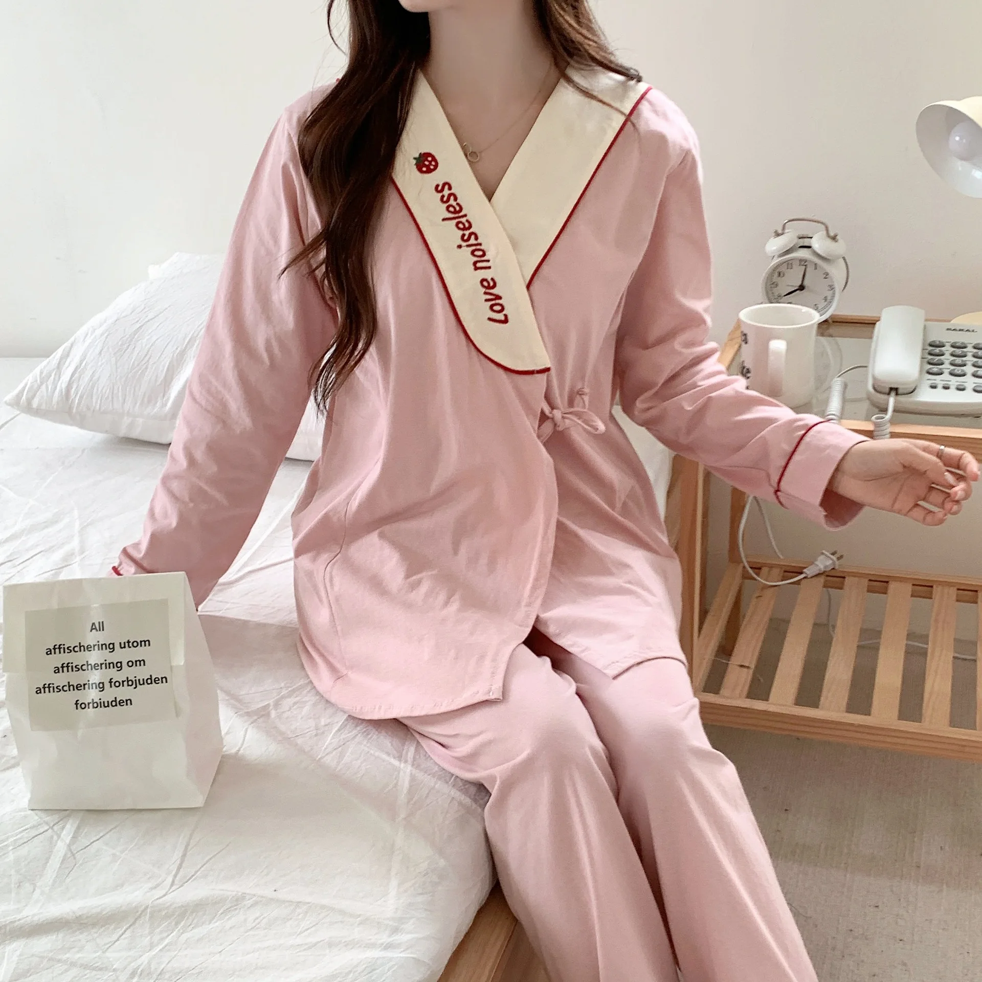 

Strawberry Maternity Nightwear Cotton Gauze Pregnancy Postnatal Sleepwear Breastfeeding Pajamas Nursing Maternity Nightgown