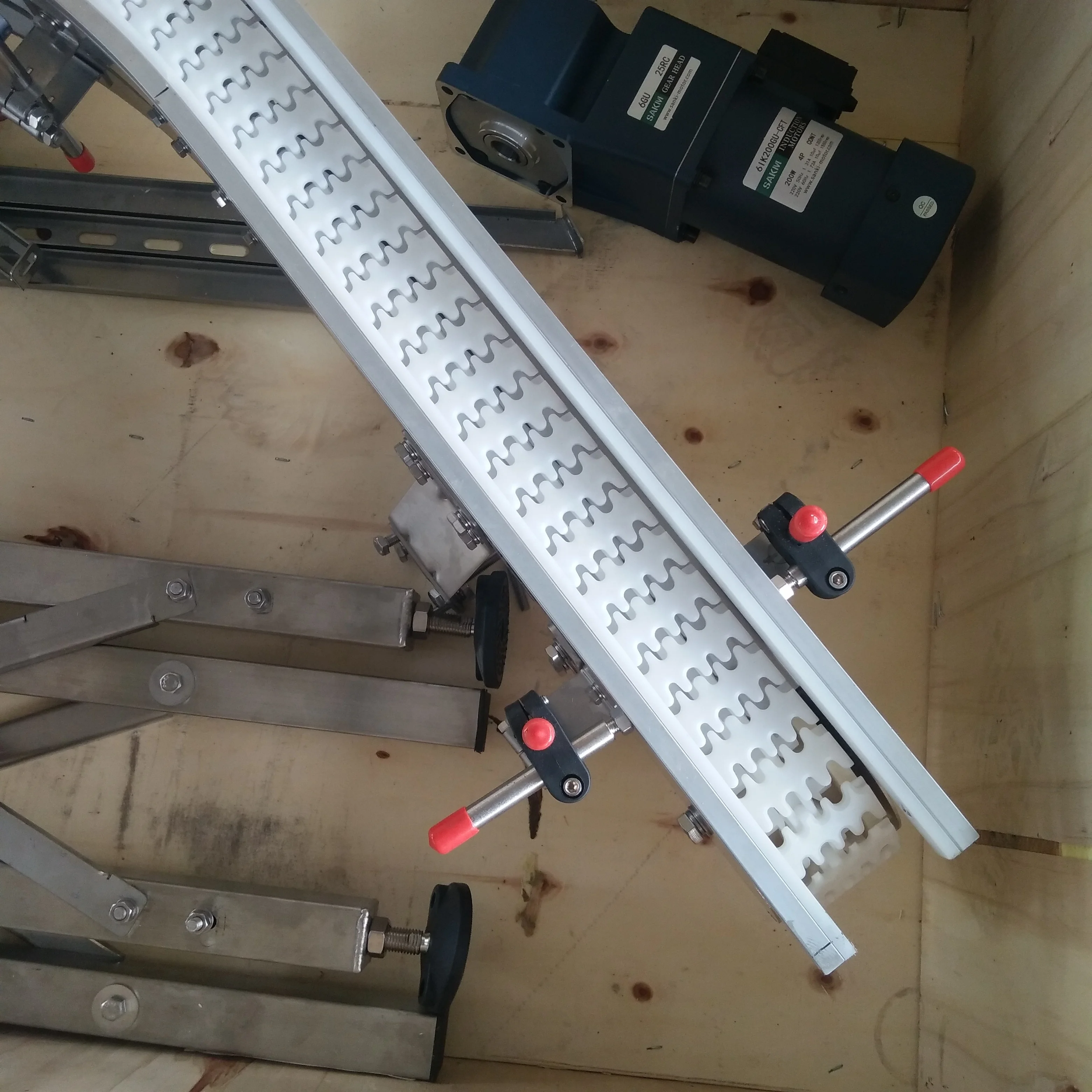 

820 Plastic Table Top Conveyor Chain Straight Running for Plastic Top Chain Conveyor