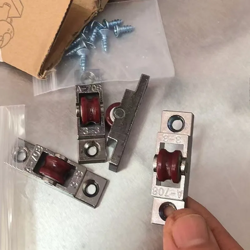 FMT Cabinet pulley A-203 Fresh-keeping cabinet Display Refrigerated cabinet Sliding glass door S203 Pulley track accessories