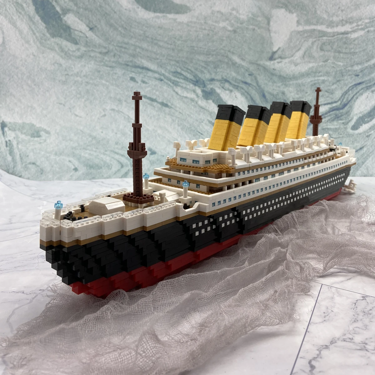 

Titanic 3D Plastic Model Ship Building Blocks for Adults Micro Mini Bricks Toys Kits Assemble Cruise Boat Kids Gift