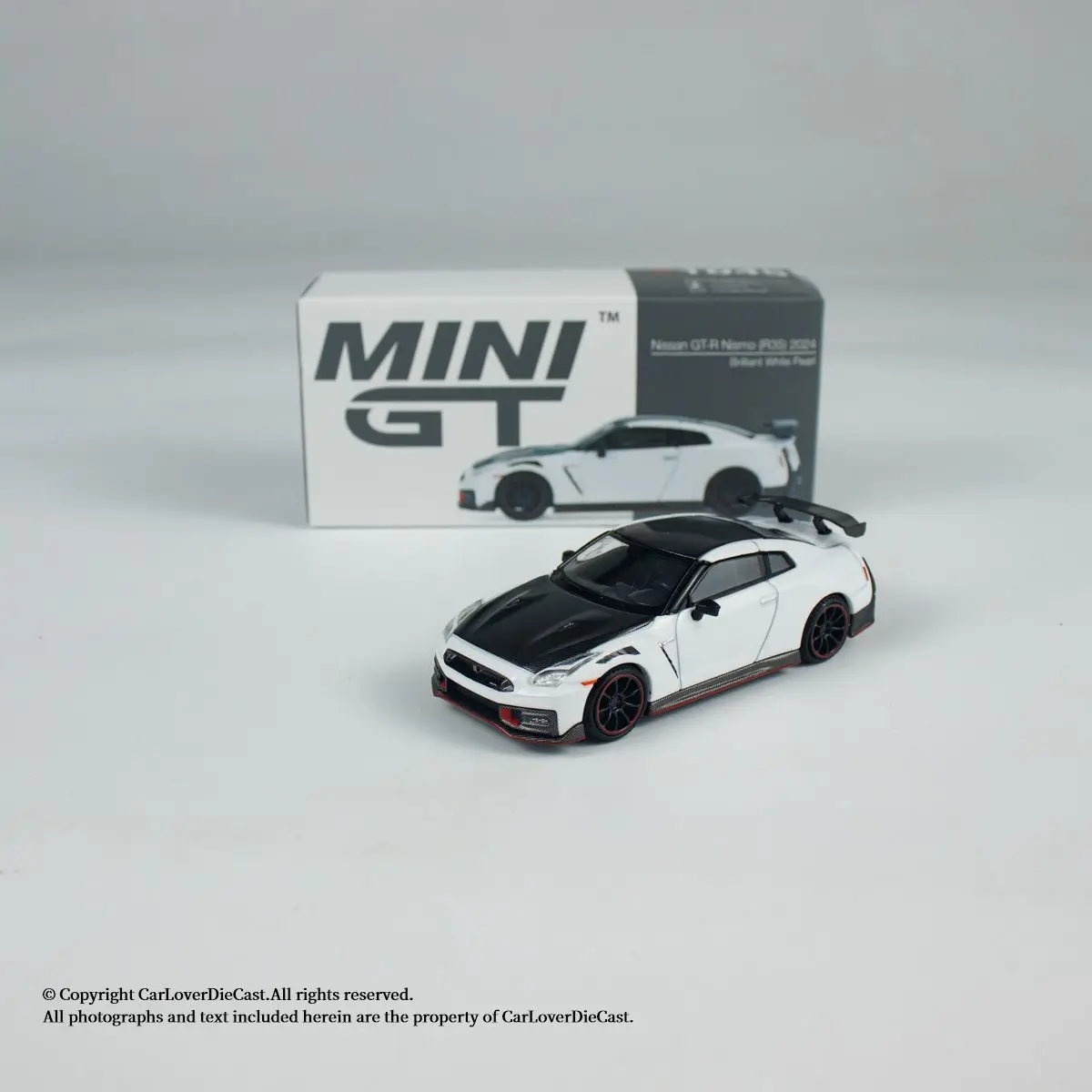 MINIGT 1:64 Mercedes-Benz Maybach S680 Bentley Flying Spur Cadillac V-SeriesR # Geschenk zur Sammlung von Druckguss-Automodellen aus Legierung
