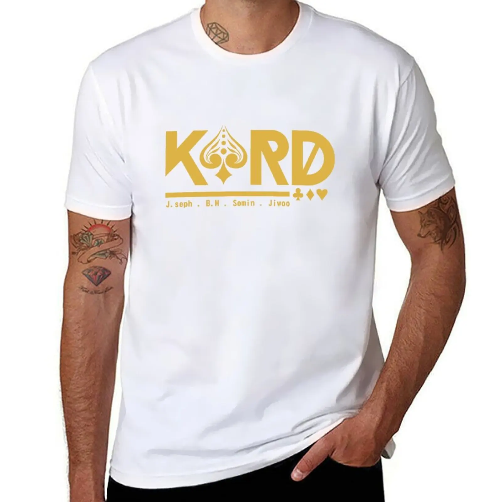 تي شيرت KARD MEMBER تي شيرت قطني أسود عادي للرجال حزمة مطبوعة تي شيرت للرجال تي شيرت