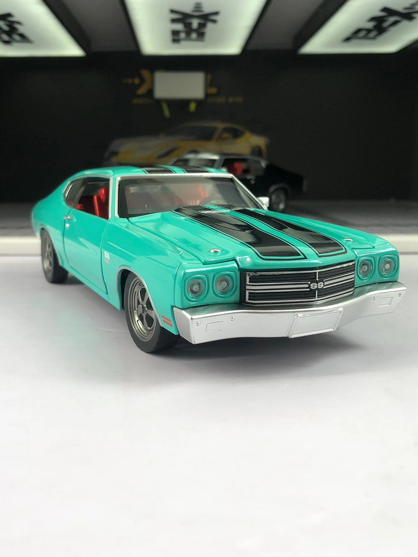 

CCA 1:24 simulation zinc alloy Chevrolet Chevelle 454 1970 model car, static ornament, metal collectible gift car